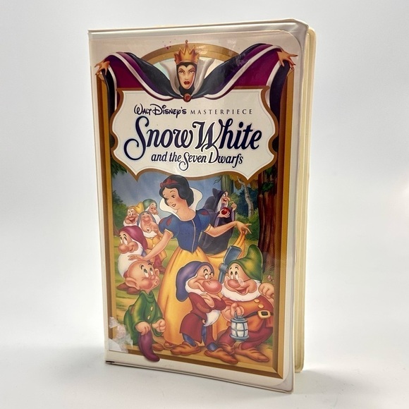 Walt Disney's Masterpiece Snow White and the Seven Dwarfs VHS - Picture 1 of 6